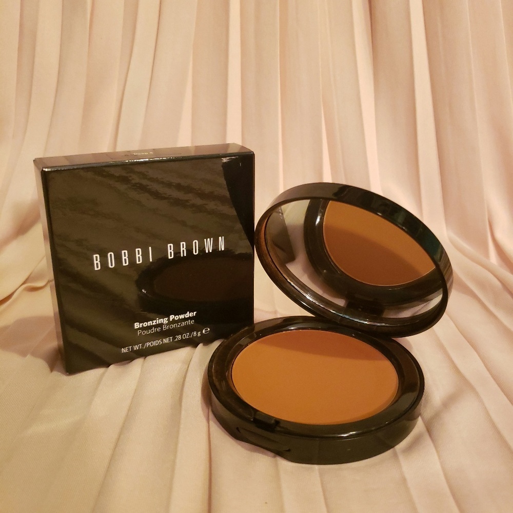 Bobbi Brown Bronzing Powder DEEP 4 New in Box